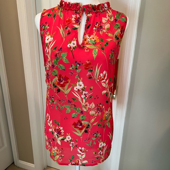 Rose & Olive Tops - Rose and Olive Sleeveless Ladies top